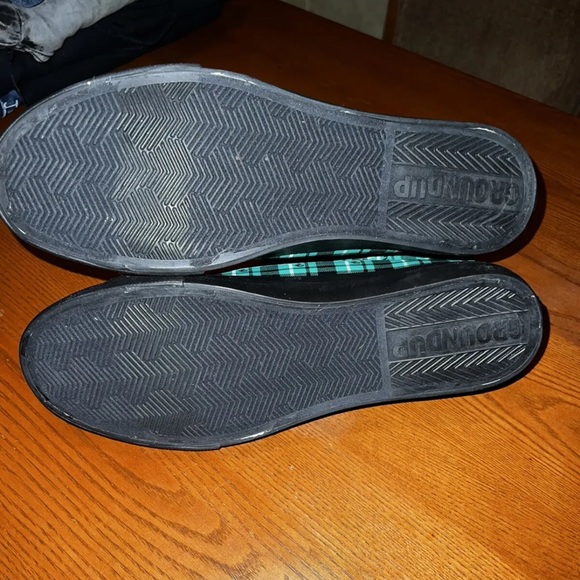 NEW RARE HOT TOPIC HARRY POTTER SLYTHERIN PLAID HI-TOP SNEAKERS MENS SIZE 9. - Picture 3 of 5